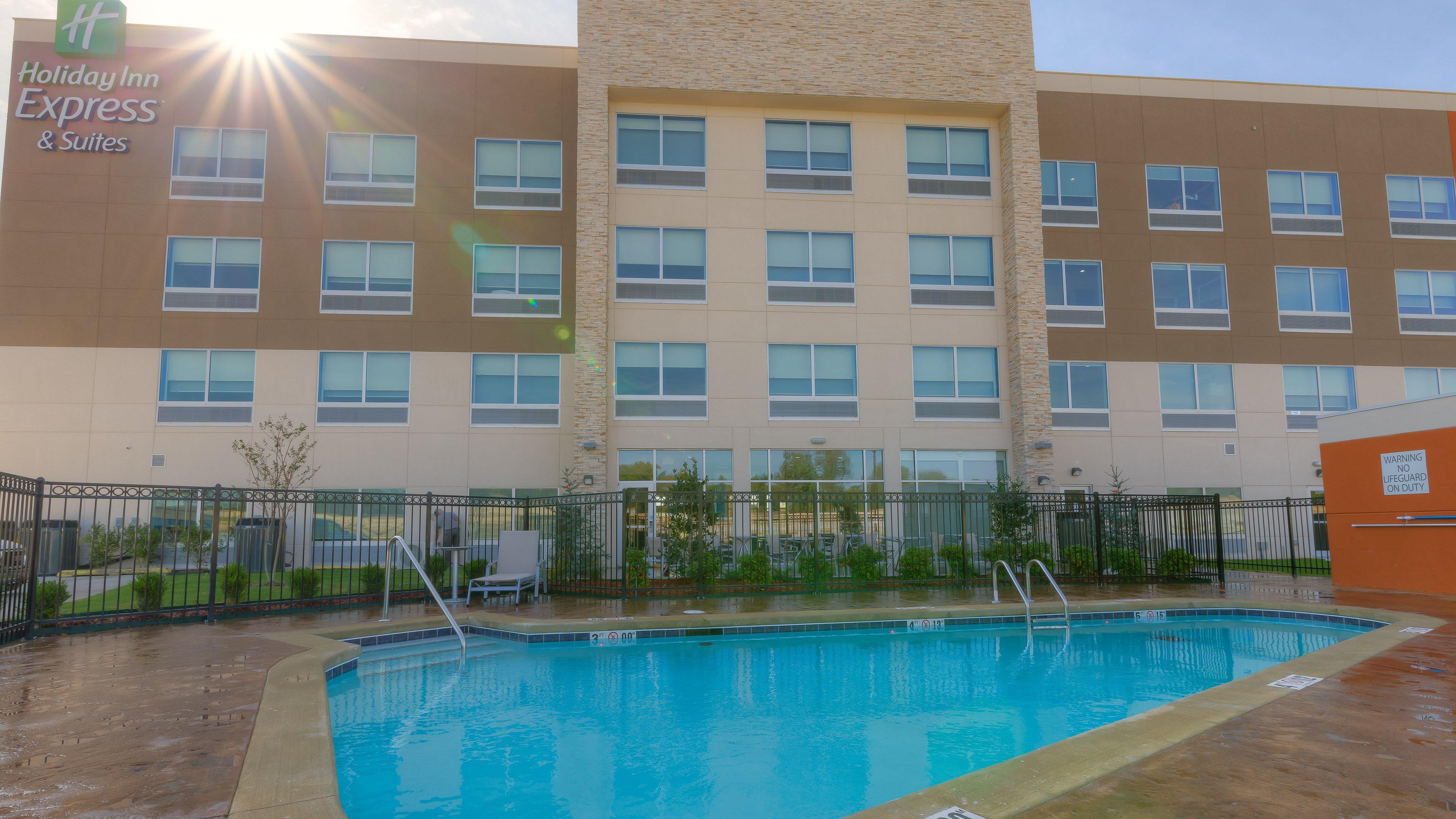 Holiday Inn Express & Suites Tulsa Midtown By Ihg Luaran gambar