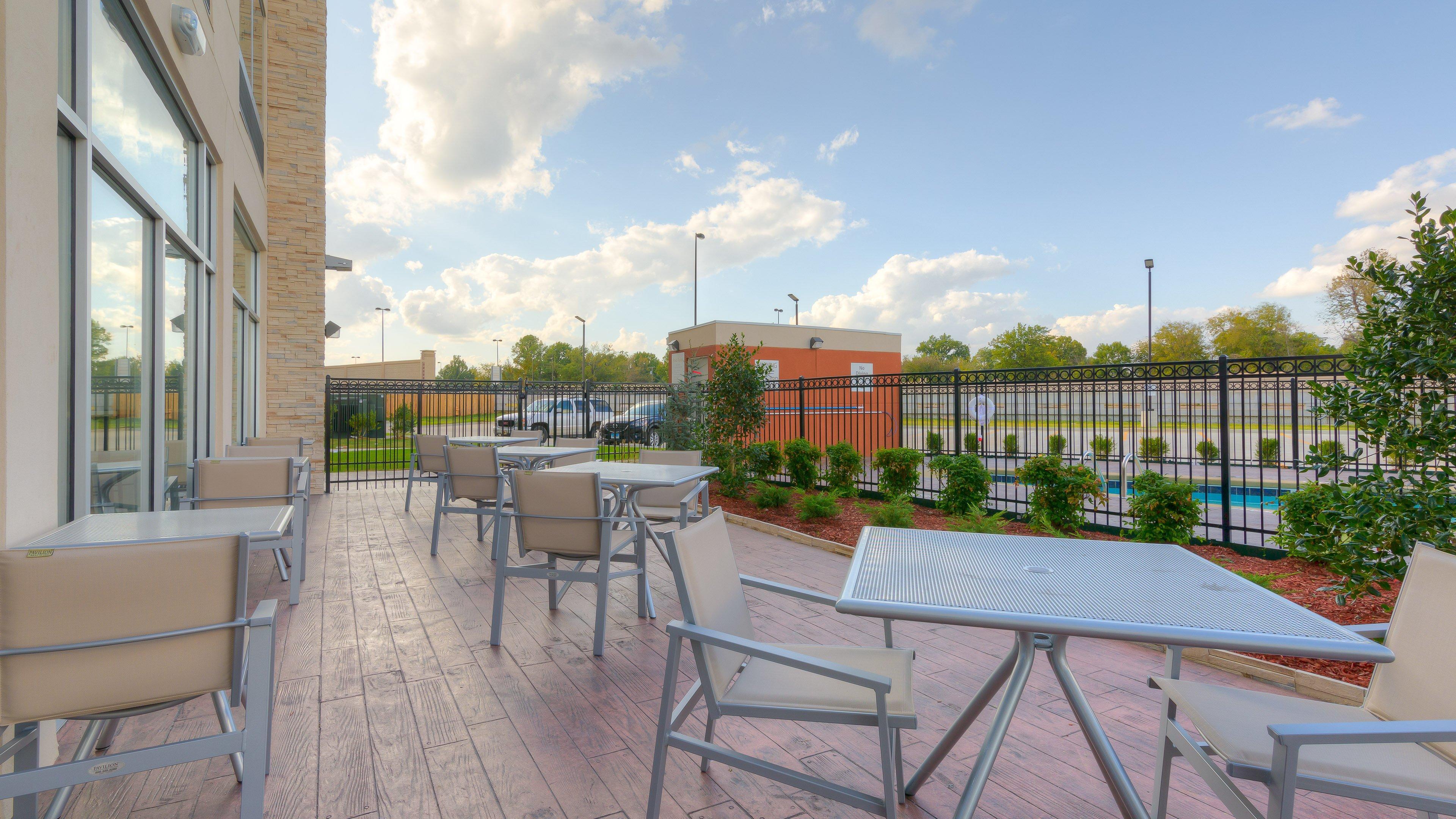 Holiday Inn Express & Suites Tulsa Midtown By Ihg Luaran gambar