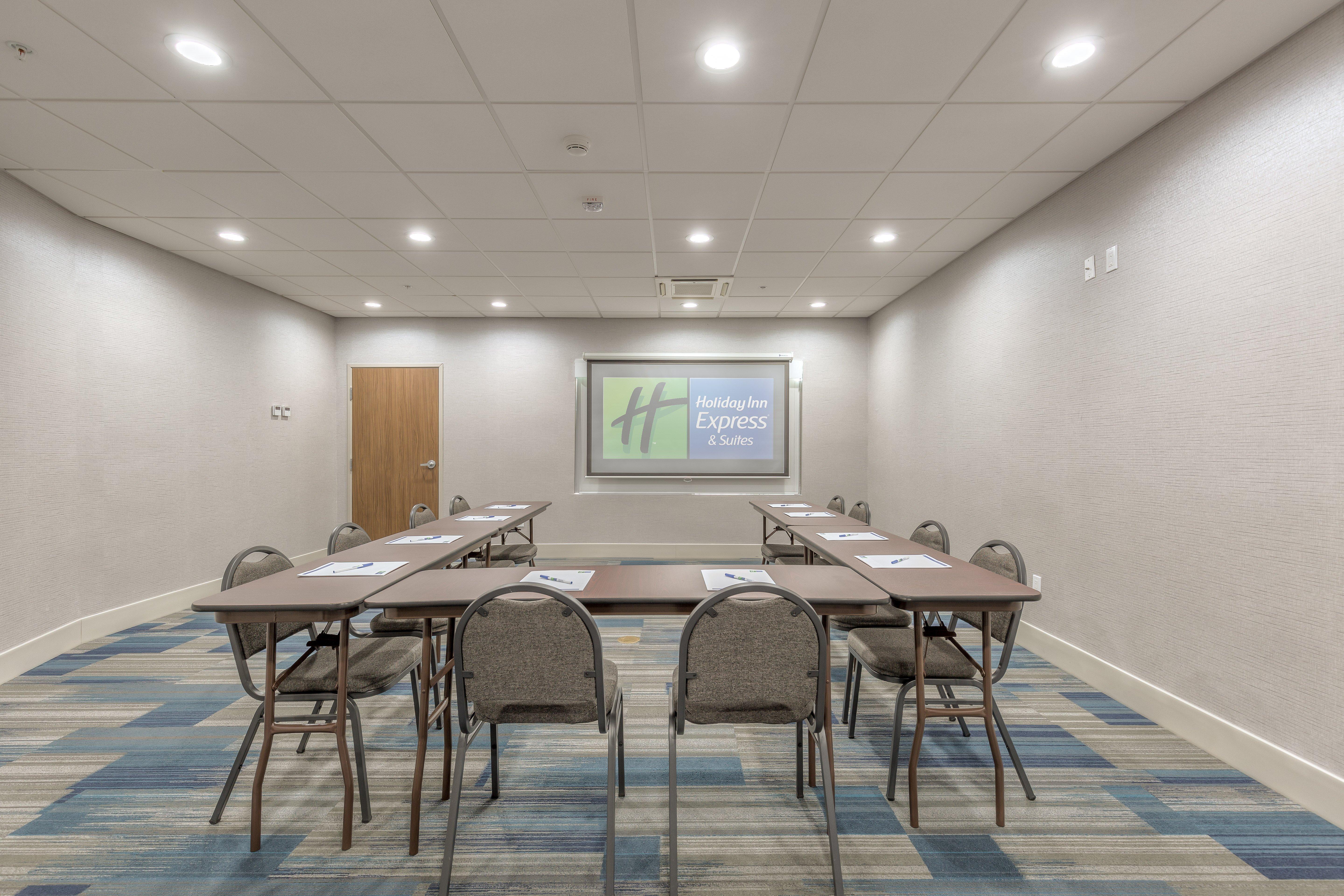 Holiday Inn Express & Suites Tulsa Midtown By Ihg Luaran gambar