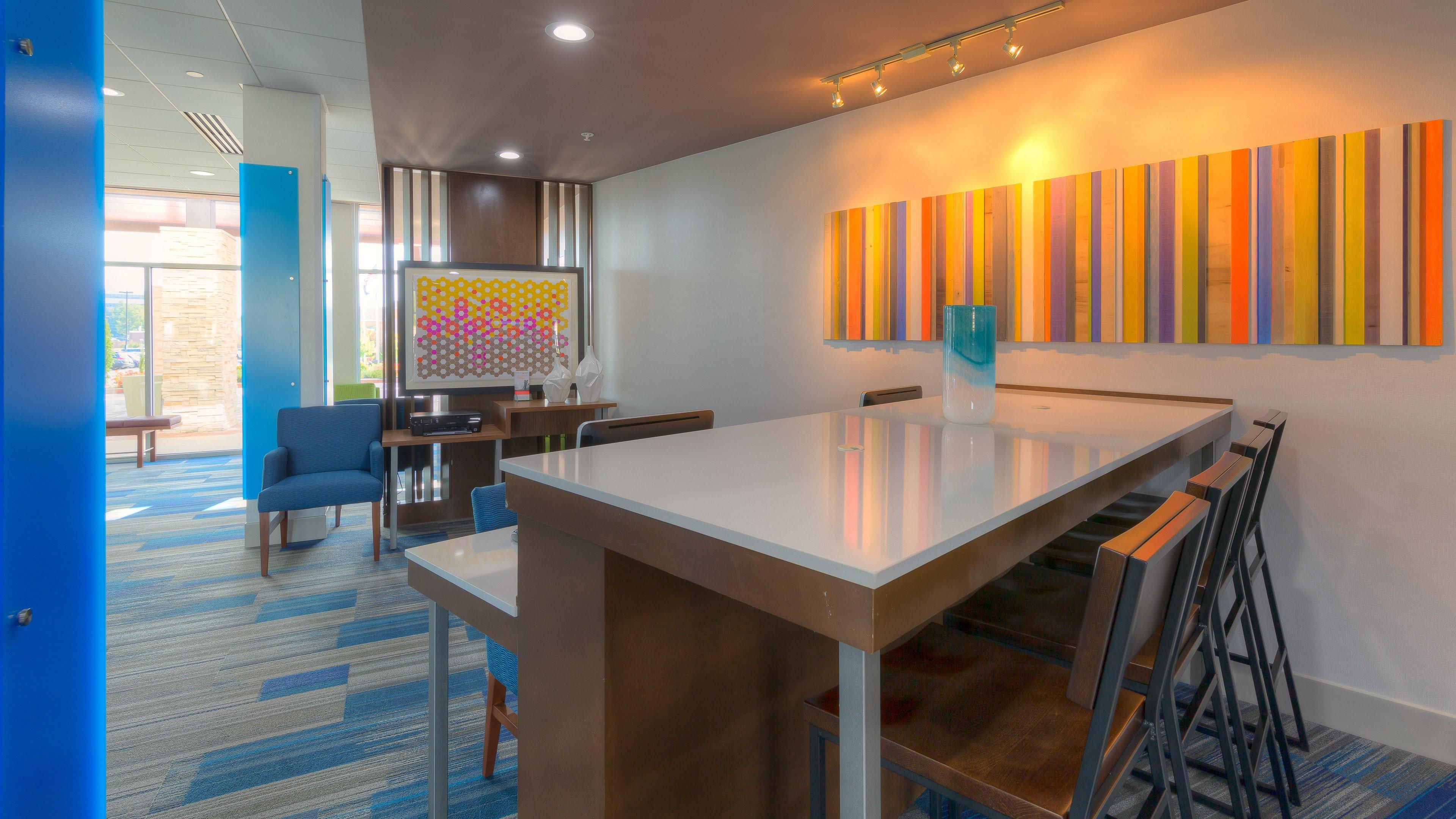 Holiday Inn Express & Suites Tulsa Midtown By Ihg Luaran gambar